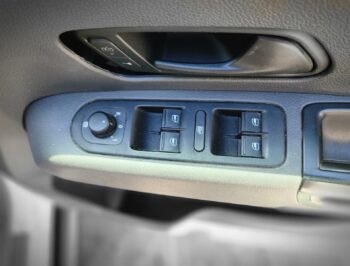 Right Front Master Switch