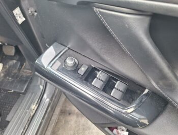 Right Front Master Switch