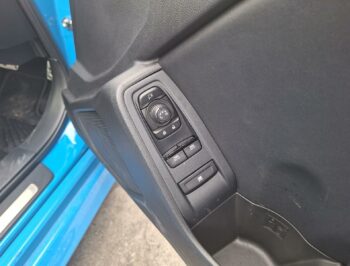 Right Front Master Switch