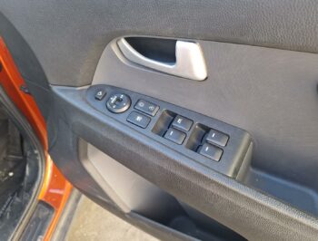 Right Front Master Switch