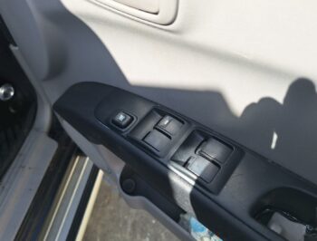 Right Front Master Switch