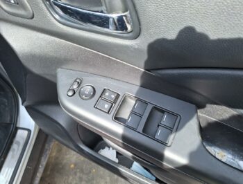 Right Front Master Switch