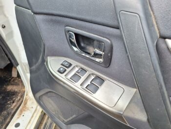 Right Front Master Switch