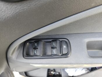 Right Front Master Switch