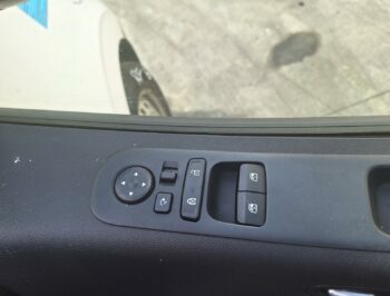 Right Front Master Switch