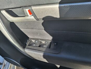 Right Front Master Switch