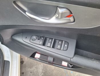 Right Front Master Switch