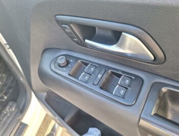 Right Front Master Switch